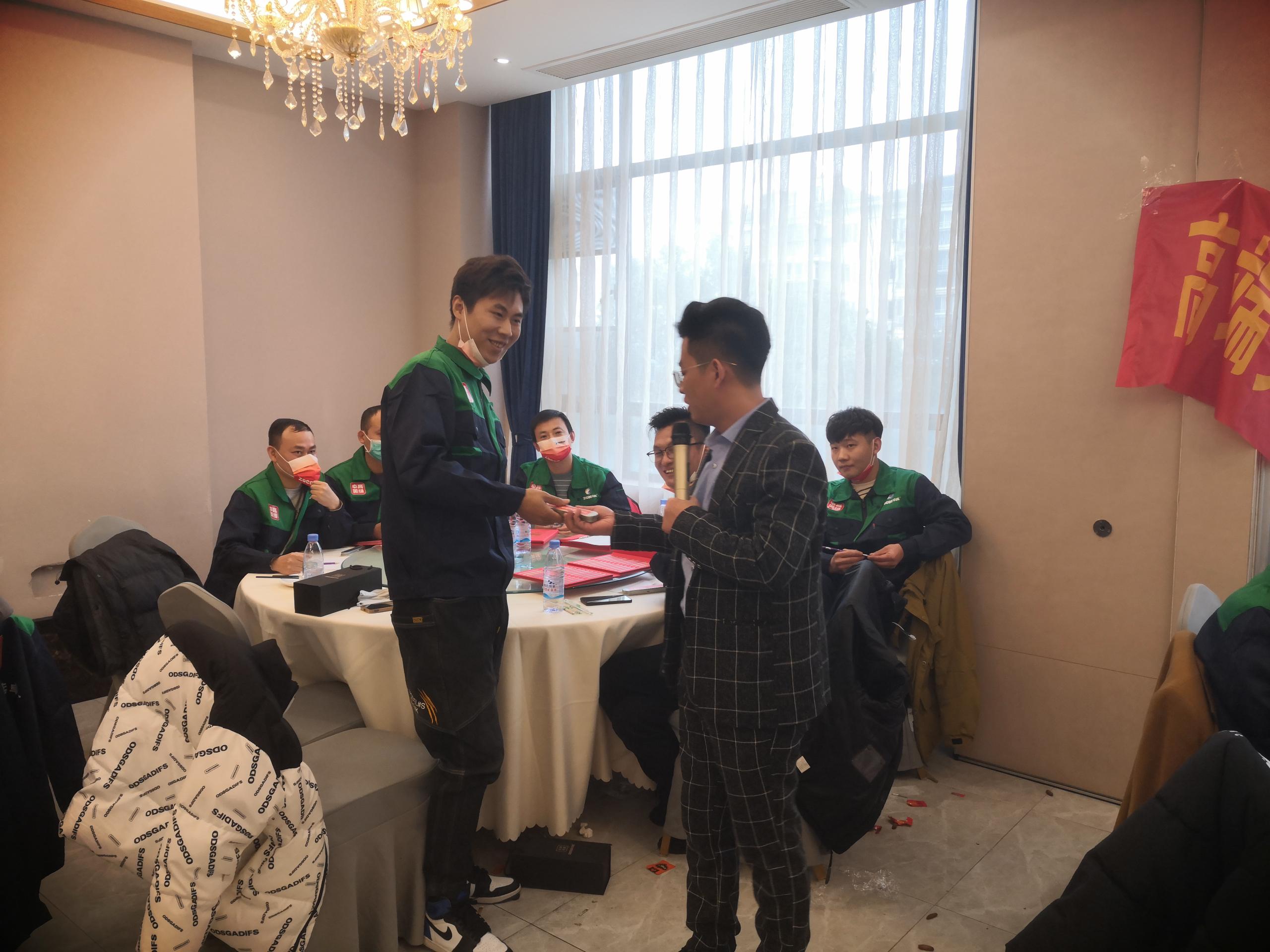 尊龙凯时美缝.jpg
